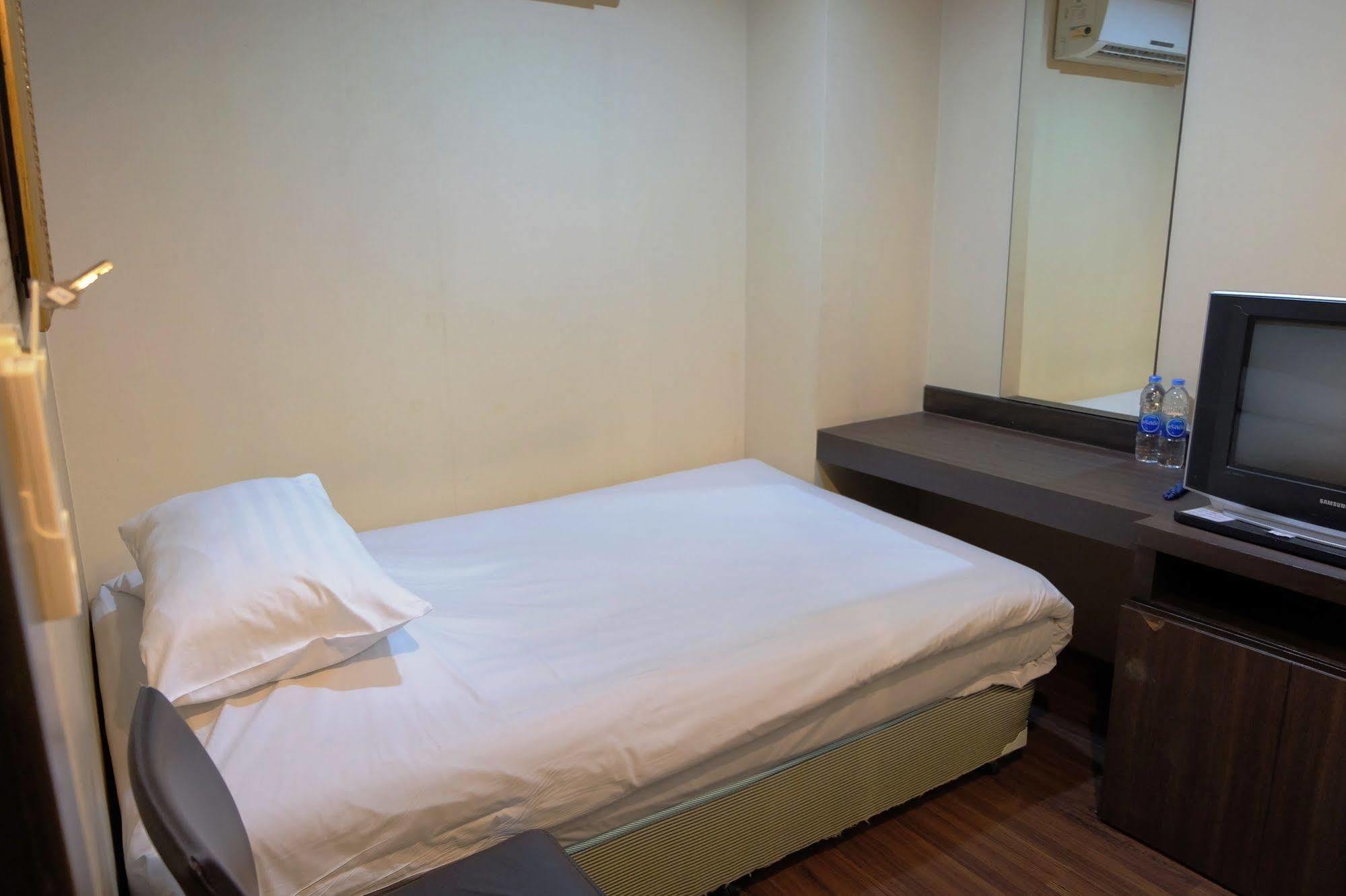 Take A Rest Hotel Bangkok Eksteriør bilde